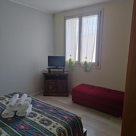 Peschiera Appartamenti Vacanze Peschiera del Garda Luaran gambar