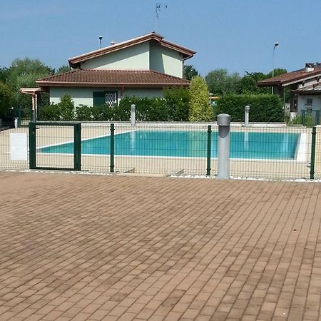 Peschiera Appartamenti Vacanze Peschiera del Garda Luaran gambar