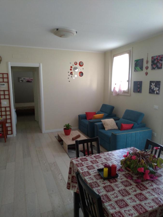 Peschiera Appartamenti Vacanze Peschiera del Garda Luaran gambar