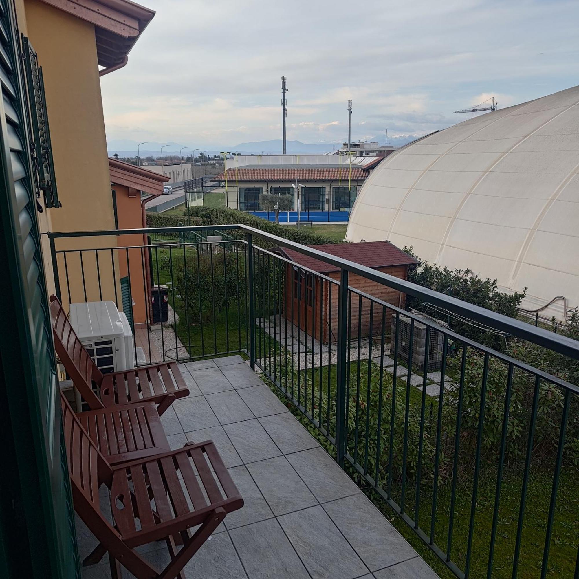 Peschiera Appartamenti Vacanze Peschiera del Garda Bilik gambar