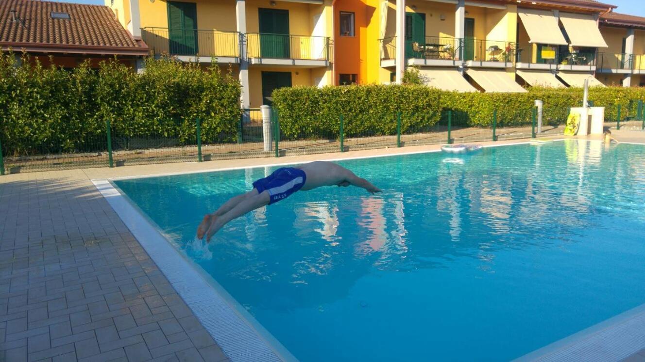 Peschiera Appartamenti Vacanze Peschiera del Garda Luaran gambar