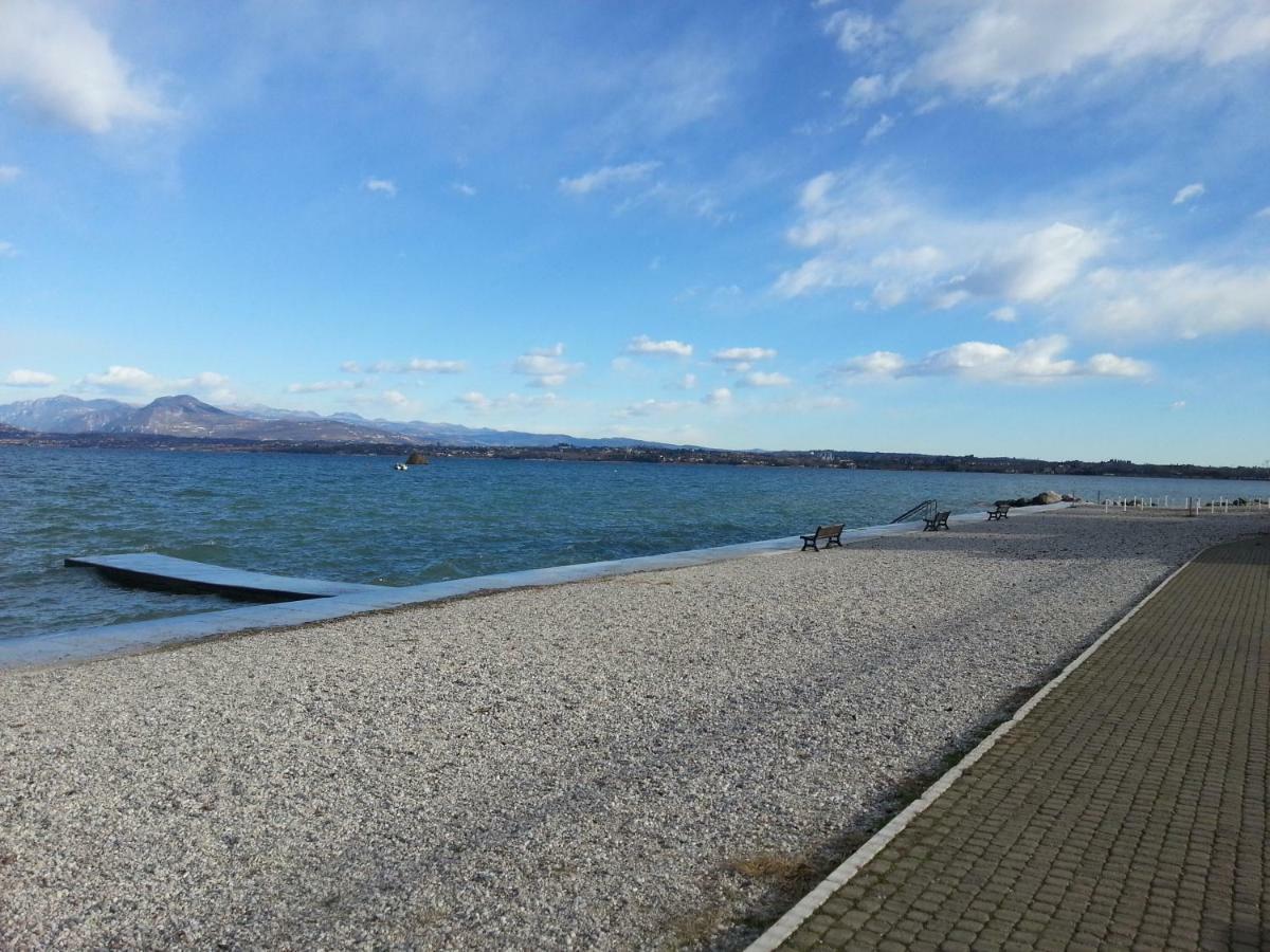 Peschiera Appartamenti Vacanze Peschiera del Garda Luaran gambar