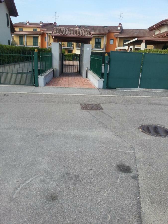 Peschiera Appartamenti Vacanze Peschiera del Garda Luaran gambar